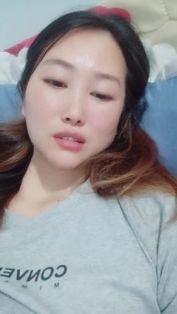 居家知性美少妇，独自在家道具自慰，跳蛋自慰粉蝴蝶，流了很多白浆 截图9