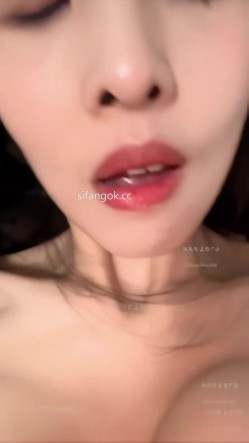 抖音【miss陈】50万粉 分享日常博主 露脸露点 阳具插B自慰 截图7