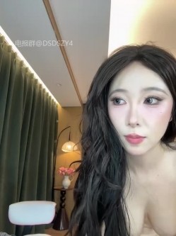 ️sp站极品身材御姐【AYW-21】穿着开档丝袜珍珠内裤展现欲女极致的骚样 截图4