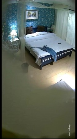 未公开付费私享服欣赏年轻大波妹和男友开房嗨炮边肏边用手机录像激情69式玩遍各种体位床上床下操遍了整个房间最后美女瘫软了 截图4