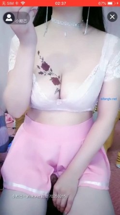 童颜美乳【人间榨汁机】38D巨乳尤物 丝足诱惑道具跳蛋自慰，呻吟叫床让小哥哥们睡不着！ 截图8