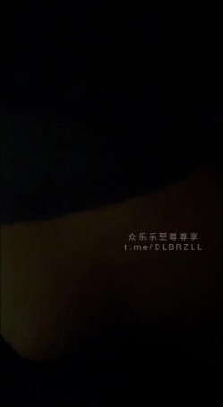 电报某付费频道移澳泡良大神「世纪金枪」听话的骚货M系骚货舔脚，口交，调教扮演小狗，后入骑乘爽爆了 截图2