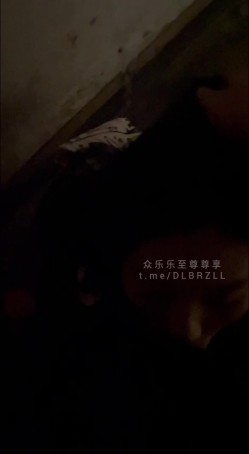 电报某付费频道移澳泡良大神「世纪金枪」听话的骚货M系骚货舔脚，口交，调教扮演小狗，后入骑乘爽爆了 截图3