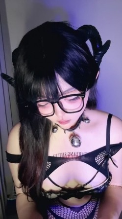 ️七彩主播【1663758554_魅魔的夜晚】直播录播暗黑系妹子 截图1