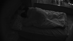 情趣酒店 极品大奶女生 一对豪乳又大又挺 女生做爱也狂野 身体被对起来操 精液射满全身和脸上 截图2