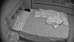 情趣酒店 极品大奶女生 一对豪乳又大又挺 女生做爱也狂野 身体被对起来操 精液射满全身和脸上 截图6