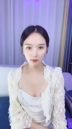 超级高档御姐！长得像明星童X，无敌甜美大长腿，把美腿伸直了自慰，高价密码房，声音甜美喜欢唠嗑，9分高颜值8分好身材 截图10