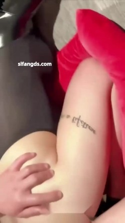 MZ夫妻，最新付费福利3期，太骚了，双指扩阴看淫妻子宫“你多射一点，我老公当润滑液” 截图13