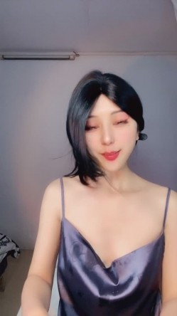 极品舔屏阿黑颜女神【蘸点蜜桃酱】门槛福利，太懂男人了，口活技术一流，高潮脸道具深喉 截图9