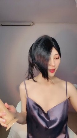 极品舔屏阿黑颜女神【蘸点蜜桃酱】门槛福利，太懂男人了，口活技术一流，高潮脸道具深喉 截图10