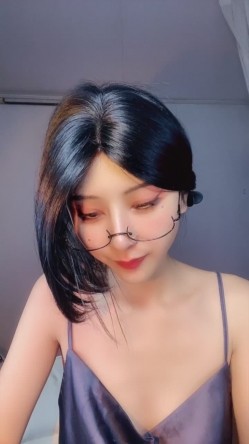 极品舔屏阿黑颜女神【蘸点蜜桃酱】门槛福利，太懂男人了，口活技术一流，高潮脸道具深喉 截图13