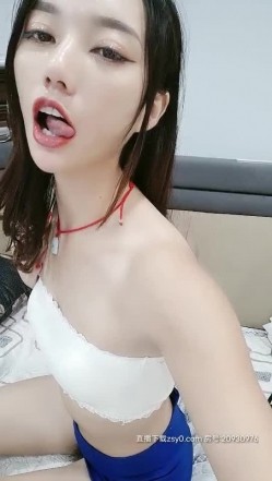 猛男姐夫不在家 骚浪小姨子只能自己嗨 假屌骑乘插漂亮粉穴 怎么玩狼友指挥说的算 高潮了好几回 高清源码录制 截图10