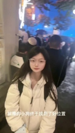 可盐可甜极品大奶清纯女神【小罗老师、旖可】付费露脸视图，露出裸舞性爱调教，年纪虽轻却很反差 截图1