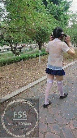 ️国产极品露出大神【FSSZX】大街上旁若无人地超大胆露出 截图1