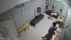 舞蹈班《监控破解》偷拍多位美女学员后台换衣服 截图7