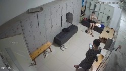 舞蹈班《监控破解》偷拍多位美女学员后台换衣服 截图8