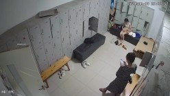舞蹈班《监控破解》偷拍多位美女学员后台换衣服 截图11