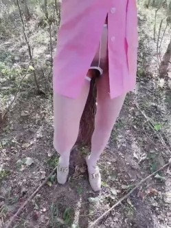 野外偶遇小护士，穿得如此性感，勾引路人，后入一顿狂草，娇喘声放开叫了起来！ 截图5