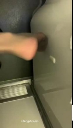 【真实空姐】各大航空美丽空姐不欲人知的真实反差 截图8