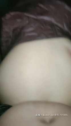 【乡村偷情故事】河南农村小伙不惧寒冷，半夜蹲守村里厕所几小时，等少妇来偷情，口交啪啪后入，真实紧张刺激 截图15