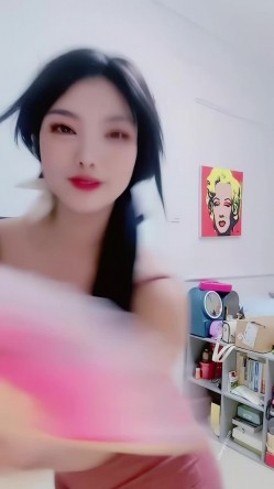青春无敌，抖音风艺校美少女【杨晓花】定制福利，露脸露点，各种热门BGM裸舞 截图8
