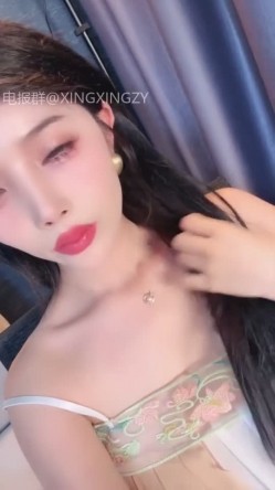 现实版妲己【白熙】福利视频 魔鬼身材油亮丝袜绝美白虎销魂口舌自慰爆插狂喷 截图4