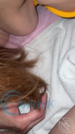 24万粉约炮大神【小兽先生】付费钻石贴，人妻的诱惑，没想到大奶少妇还是位喜欢偷情的痴女 截图4