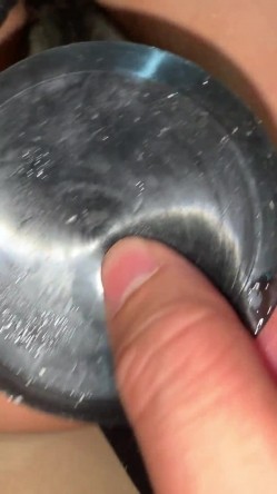 《字母圈顶级大神 ️极限调教阴环骚母狗》震撼全网露脸反差婊体验各种虐阴虐肛，玩法花样多，吃屎喝尿啪啪生殖器各种操作 截图5