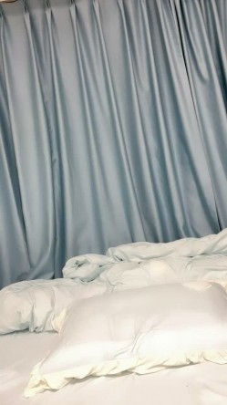 八字大奶眼镜小骚货！坐在桌子上操逼！黑丝美腿正入，扶腰后入奶子晃，多毛骚逼极度淫骚 截图16