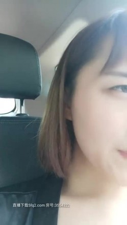 小女子梦梵颜值不错短发骚女户外路上啪啪，口交全裸直接路中间操大爷推车路过 截图8