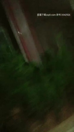 娇滴滴美乳【小野猫】勾搭兄弟俩午夜高铁桥下3P野战 干一会蚊子多激情车震接着操 无套内射爽翻天 高清源码录制 截图16