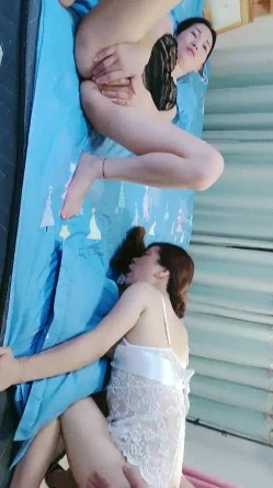 都是真熟女疯狂女上位啪啪操逼，房间卧室传来了阵阵撕心裂肺的呻吟叫床声，享受性爱的快感 截图6