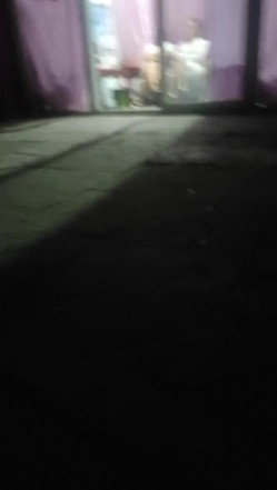 【持无套内射】晚间逛红灯区，一家家挑妹子，包臀裙美腿骚女，小房间怼着骚穴就是操 截图7