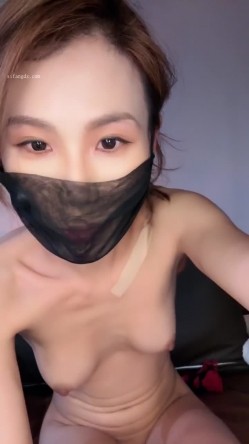 爆浆女神，御姐健身老师【小野老湿】福利，线下约炮土豪，被金主玩弄屁眼大力抽插 截图7