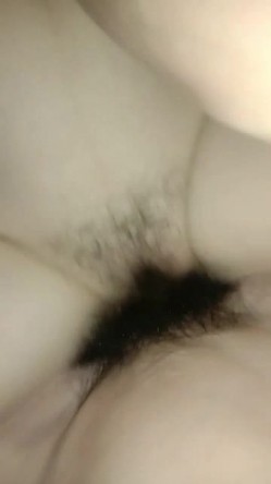 和巨乳老舅妈的性爱体验，刺激、滑熘的身体 ️没想到舅妈的小穴如此紧，让舅妈撒下娇 还害羞，18V合集流出！ 截图4