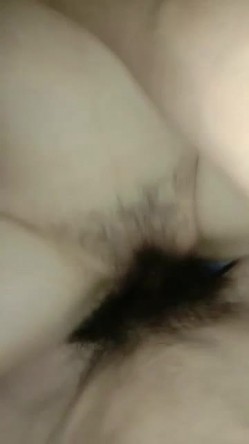 和巨乳老舅妈的性爱体验，刺激、滑熘的身体 ️没想到舅妈的小穴如此紧，让舅妈撒下娇 还害羞，18V合集流出！ 截图5