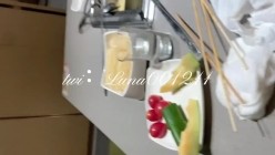 可御可萝反差婊女神『广深雪莉』 性感福利，和闺蜜一起玩弄小穴，极品馒头B白虎美穴让人忍不住想添一口 截图14