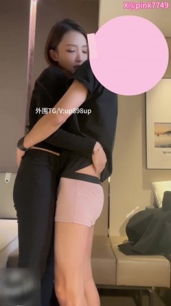 大神粉红君3月份最新，高价约炮高质量外围9分高分女神！高挑的身材 黑丝配美腿打炮！冷艳漂亮的脸蛋儿 截图1