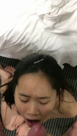 《精品泄密》一个英语老师一个良家人妻两位反差婊日常不雅自拍视图流出 前者骚后者更骚 截图1