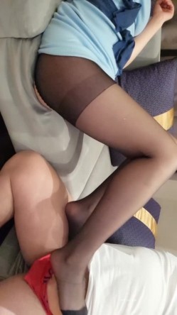 原PR社极品爆乳女神『云宝宝』开裆黑丝包臀裙被领导灌醉强行按在胯下对白很有趣 截图9