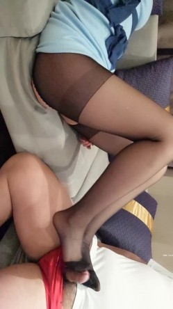 原PR社极品爆乳女神『云宝宝』开裆黑丝包臀裙被领导灌醉强行按在胯下对白很有趣 截图10