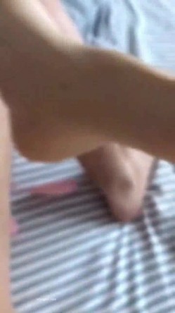 百度云泄密【良家交流群】收费交流群流出夫妻情侣分享、偷情、3P偷拍等 截图14