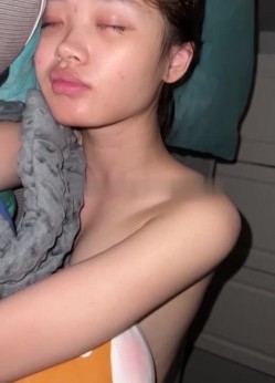 北大超美高财女不雅视频流出 气质女神被男友花式开发小骚穴 截图1