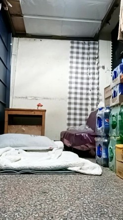 晚风吹人醒 ️【肥姐】风骚杂货店板娘! 透明装诱惑男顾客 ️勾引进小屋性爱啪啪！ 截图14