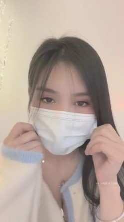 核弹！新女神下海~20小时~【马日安娜】这个真的很漂亮（下部）！来大姨妈还大秀，经血直流，略重口~！ 截图4