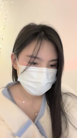核弹！新女神下海~20小时~【马日安娜】这个真的很漂亮（下部）！来大姨妈还大秀，经血直流，略重口~！ 截图6