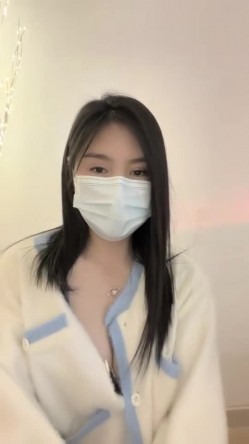 核弹！新女神下海~20小时~【马日安娜】这个真的很漂亮（下部）！来大姨妈还大秀，经血直流，略重口~！ 截图10