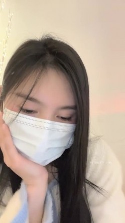 核弹！新女神下海~20小时~【马日安娜】这个真的很漂亮（下部）！来大姨妈还大秀，经血直流，略重口~！ 截图11
