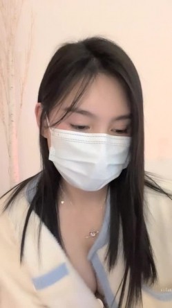 核弹！新女神下海~20小时~【马日安娜】这个真的很漂亮（下部）！来大姨妈还大秀，经血直流，略重口~！ 截图13