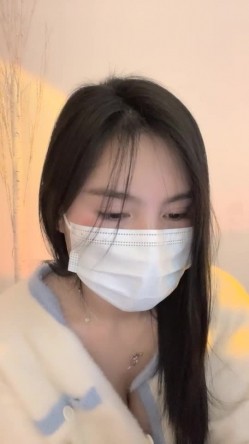 核弹！新女神下海~20小时~【马日安娜】这个真的很漂亮（下部）！来大姨妈还大秀，经血直流，略重口~！ 截图15